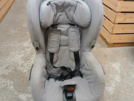 Автокресло Maxi-Cosi Axiss 9-18 кг