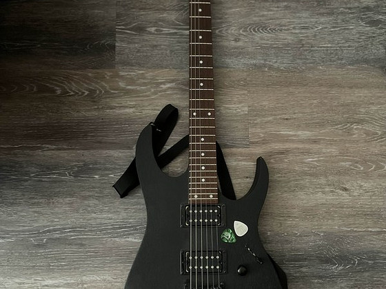 RGRT421 IBANEZ ELECTRIC GUITAR