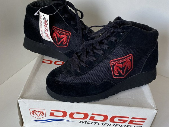 Черные кроссовки-ботинки с логотипом Dodge Motorsports, 23,5 см.