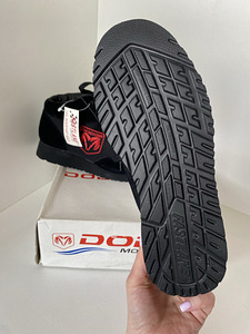 Mustad tossud-saapad Dodge Motorsports logoga 23,5 cm. (2 foto / 5)