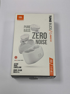 Беспроводные наушники JBL Tune Buds (2 фото из 6)