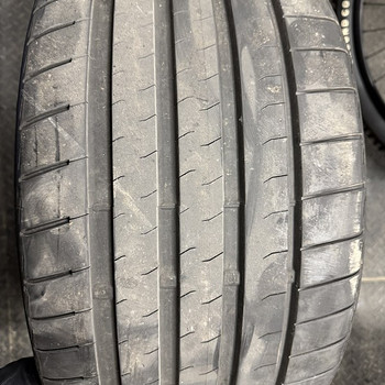 Bridgestone S001 RFT XL 22535R19 88Y RUNFLAT