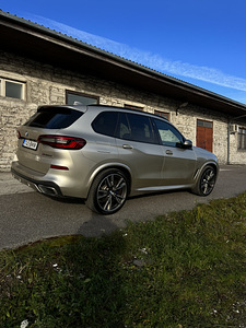 BMW (11 фото из 15)