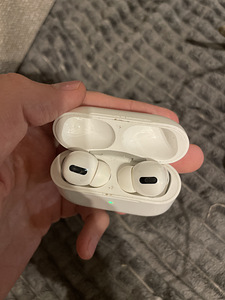 Наушники Airpods (1 фото из 3)