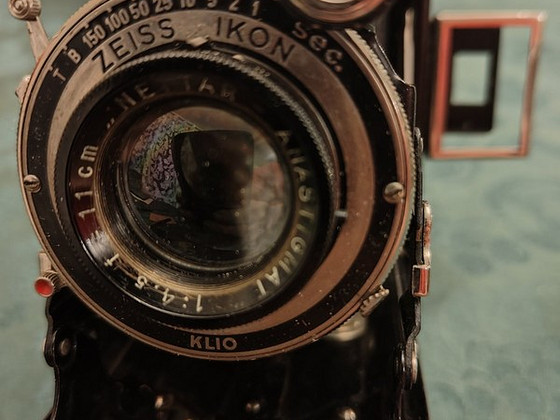 Ретро антикварный фотоаппарат KLIO ZEISS IKON