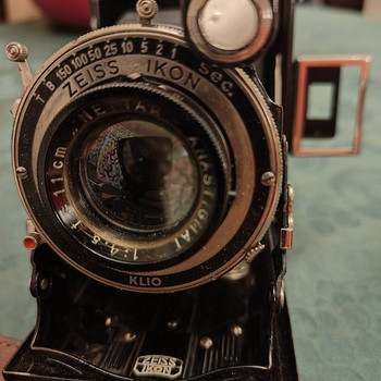Ретро антикварный фотоаппарат KLIO ZEISS IKON