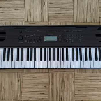 Süntesaator Yamaha PSR-E360DW DIGITAL KEYBOARD (DARK WALNUT)
