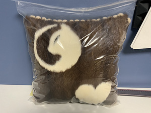 ПОДУШКИ ИЗ НОРКОВОЙ КОЖИ (3 фото из 4)
