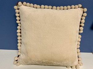 ПОДУШКИ ИЗ НОРКОВОЙ КОЖИ (4 фото из 4)