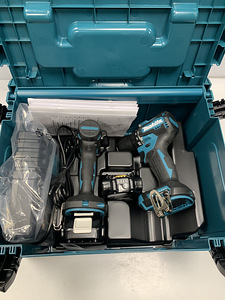 Набор инструментов Makita DLX2423AJ (3 фото из 6)