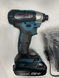 Набор инструментов Makita DLX2423AJ (5 фото из 6)