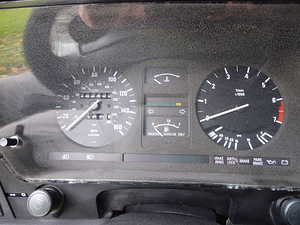 BMW 635 e24 1988 г. (13 фото из 15)