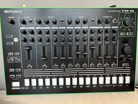 Roland TR-8 trummimasin