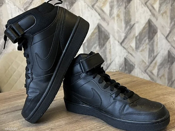 Nike Court Borough Mid 2, suurus 38.5