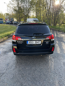 Auto ideaalses seisukorras, kõik detailid on korras... (6 foto / 10)