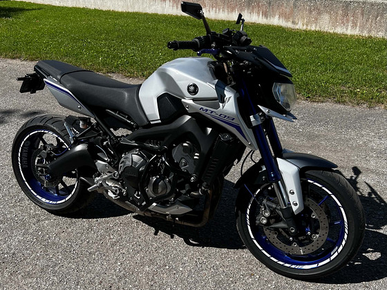 Yamaha MT-09 Street Rally Akrapovic R3 CP3 85kW