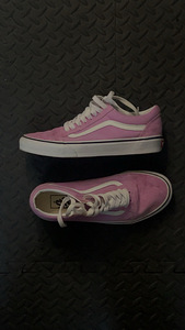 Обувь VANS (2 фото из 3)