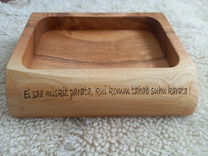 Tammepuidust kommialus/kommikauss (1 foto / 4)