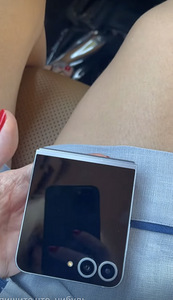 Samsung Galaxy Z Flip 6 (3 foto / 3)
