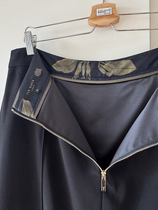 Ted Baker Raees seelik stretch pencil midi skirt s.5 (8 foto / 10)