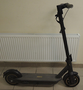 Elektri tõukeratas Ninebot Max G30 + juhe (3 foto / 5)