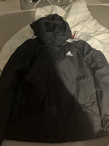 Куртка Adidas M-S новая (1 фото из 5)