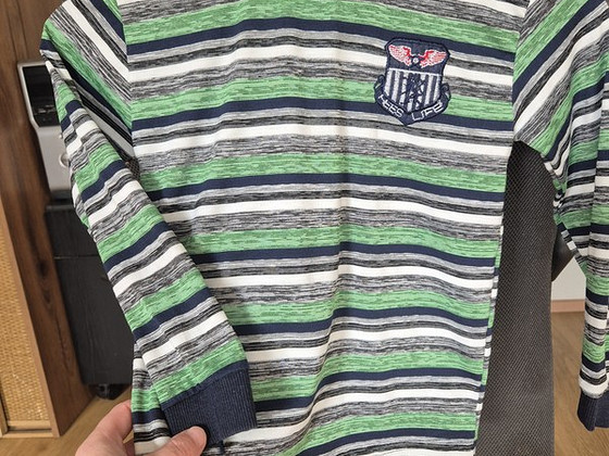 Продам б/у кофточку на мальчика