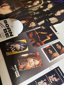 Itzy - born to be альбом (1 фото из 4)