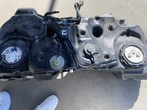 Müüa paak, plastmassist, oli peal Lexus is 250 (1 foto / 4)