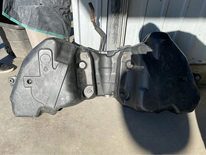 Müüa paak, plastmassist, oli peal Lexus is 250 (4 foto / 4)