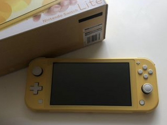 Nintendo Switch Lite - Kollane, vähe kasutatud