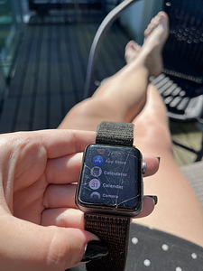 Apple watch 3 series + laadija (1 foto / 3)