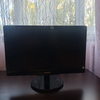 Монитор PHILIPS