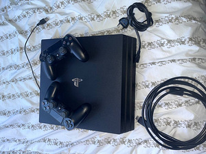 Playstation 4 PS4 (4 фото из 6)