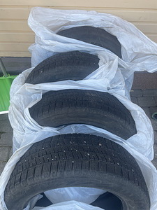 Rehvid 225/60/18 Bridgestone (1 foto / 3)