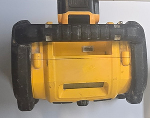 Akuraadio DeWalt DCR019-QW + Aku 6,0Ah 20V (3 foto / 8)