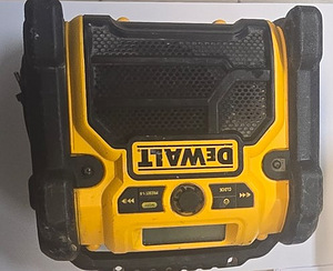 Akuraadio DeWalt DCR019-QW + Aku 6,0Ah 20V (6 foto / 8)