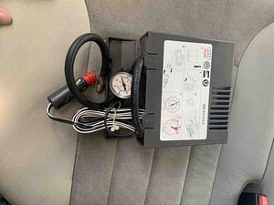Auto kompressor VAG 8D012615C (2 foto / 2)