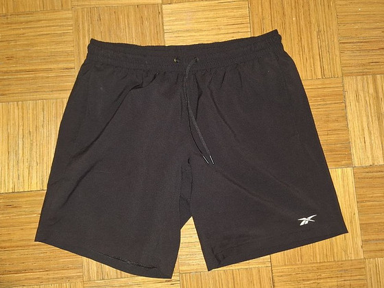 Reebok lühikesed püksid