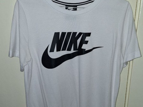Футболка Nike