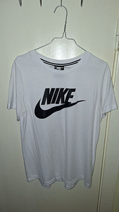 Nike T-särk (1 foto / 3)