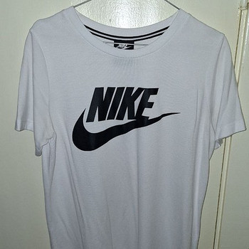 Nike T-särk