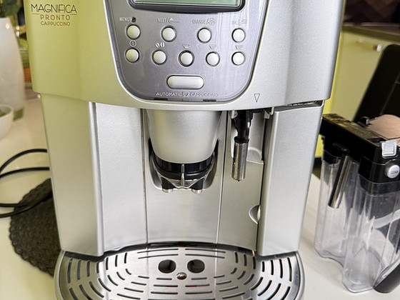 Delonghi Magnifica Pronto Cappuccino