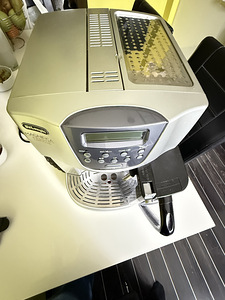 Delonghi Magnifica Pronto Cappuccino (4 фото из 4)