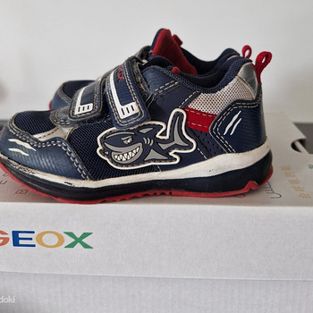 Geox кроссовки 23s