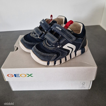 Кроссовки Geox размер 21