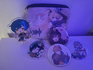 Genshin Impact acrylic stand, keychain, pins, pouch (1 foto / 6)