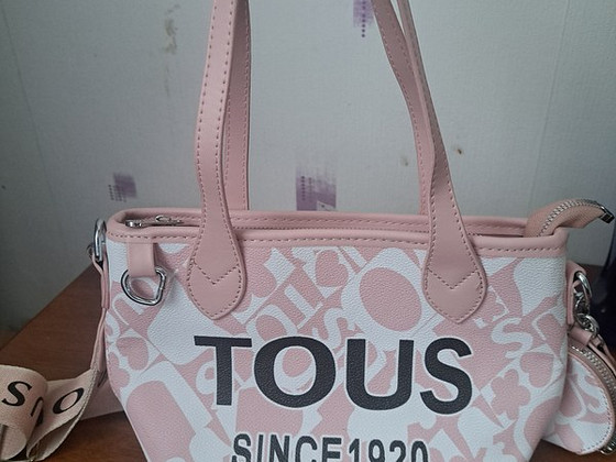 Uus kott TOUS
