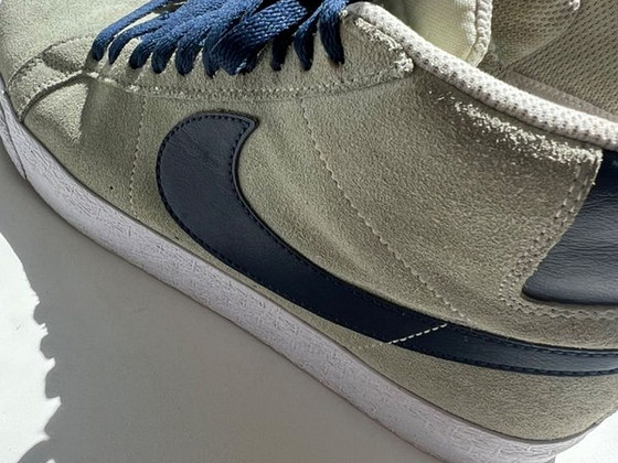 NIKE BLAZER 42.5