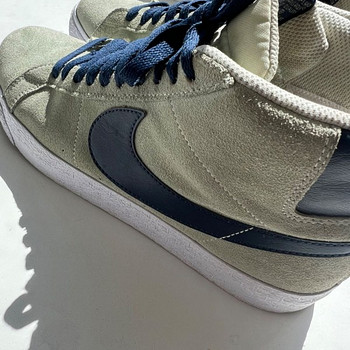 NIKE BLAZER 42.5